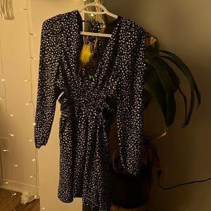 B/W dress. Cute for date night or evening dinner with friends.